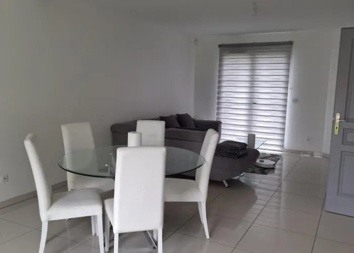 Belle Maison Recente *